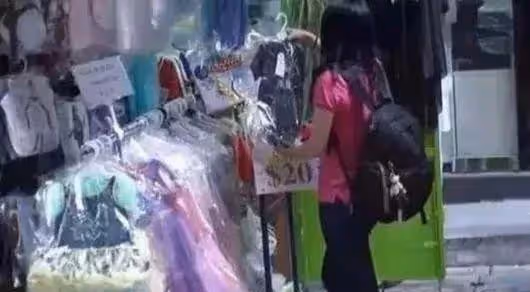 郭晶晶夫婦住宅超乎想像 小門小窗顯窮酸