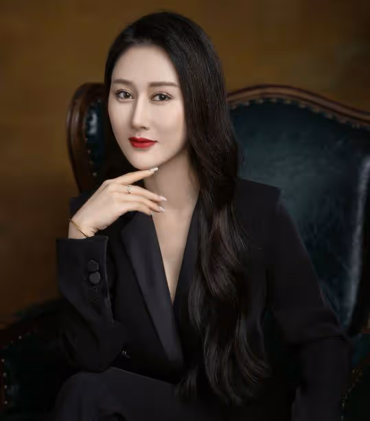 向佐出軌聊天女生身份被挖出 她曾放話年賺一億
