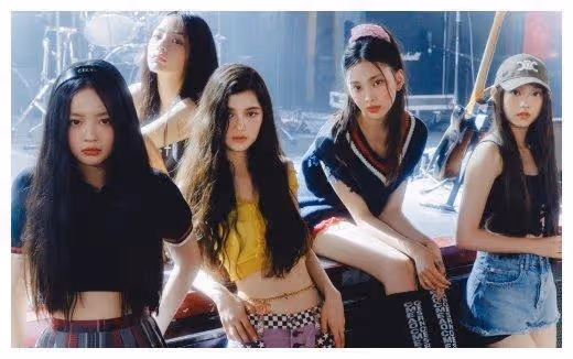HYBE新女團NewJeans風格太獨特,美式亞裔校園風令人眼前一亮