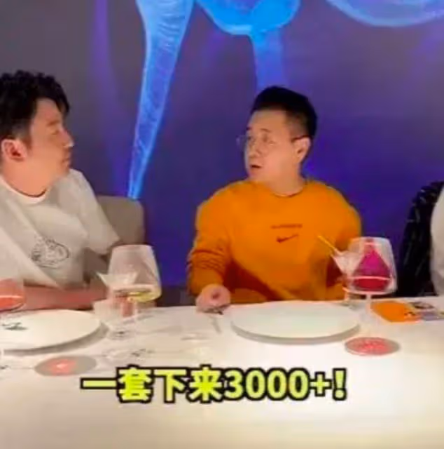 有毒銀箔當金箔,與違法校園貸合作,賈乃亮屢次翻車為何安然無恙