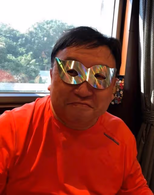 她是王晶妻子！相貌平平「僅憑一個本事」逼走情敵邱淑貞　被丈夫「獨寵40年」笑到最後