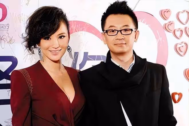 8位「媽寶男」男星,有人12歲才斷奶,有人38歲還依賴媽媽