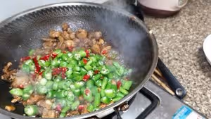 大吉大利今晚吃雞 香辣炒雞 比辣子雞還好吃