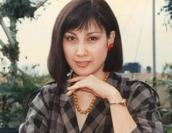 李立群前女友近況!《一剪梅》沈海蓉64歲氣質仍出眾,碩士畢業後當上大學副教授,失婚後單身至今:享受一個人生活
