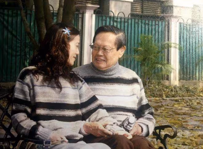 楊振寧100歲了，被誤解的翁帆，是原配送給他最好的禮物