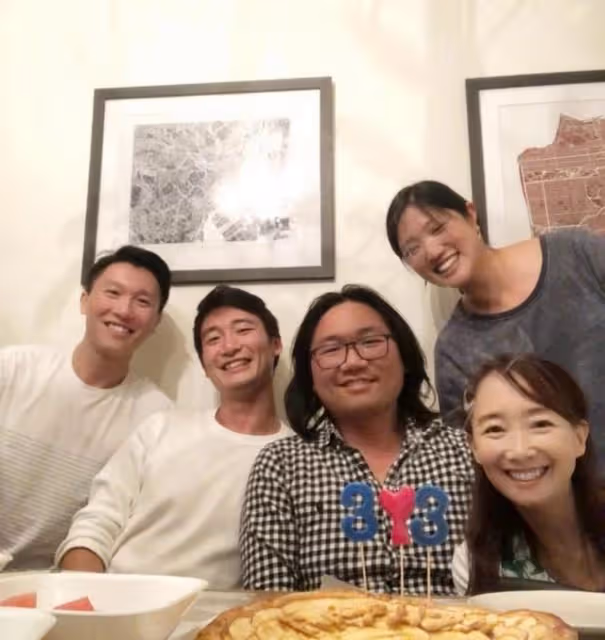 奢華!66歲香港一代玉女歌手公開豪宅內景,金碧輝煌猶如宮殿一般