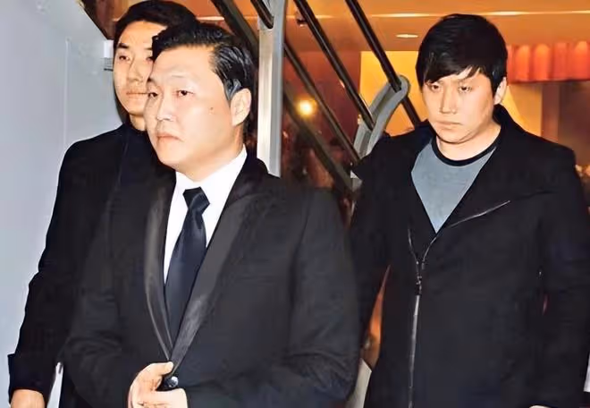 一首歌狂賺150億,曾是「世界寵兒」的鳥叔,為何淪為韓國之恥?