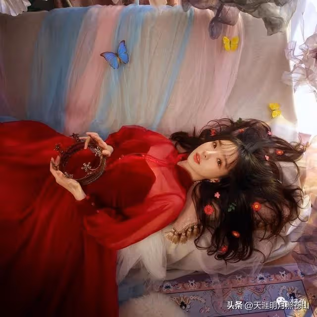 靠一段泳裝舞蹈秀一夜走紅