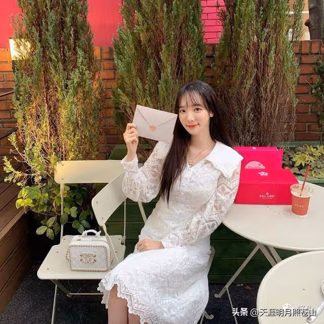 靠一段泳裝舞蹈秀一夜走紅