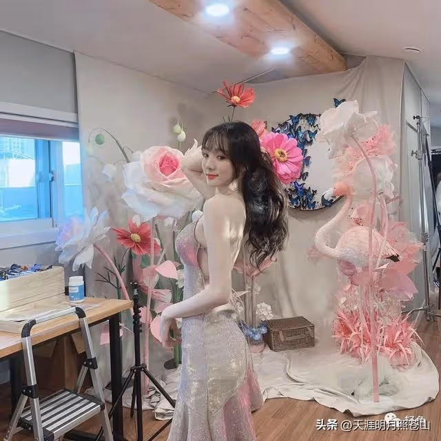 靠一段泳裝舞蹈秀一夜走紅