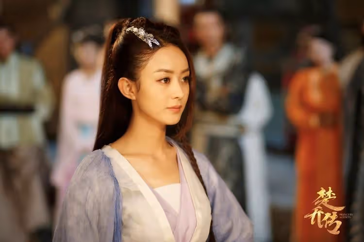 趙麗穎21歲舊照首曝光！穿「廉價衣服」錄節目，打扮樸素氣質清純：與現在反差大