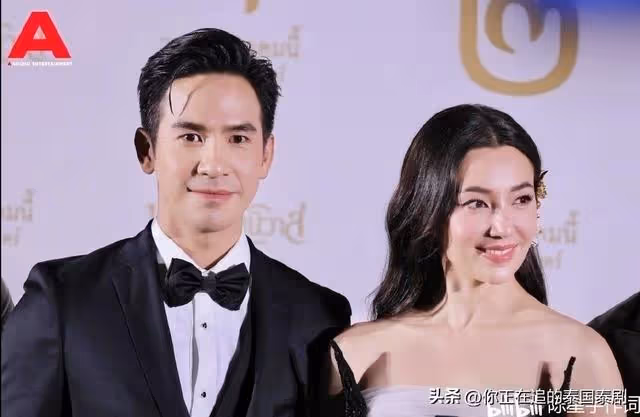 電影《天生一對2》首映:Bella被追問Weir是否算無縫銜接