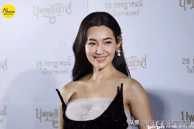 電影《天生一對2》首映:Bella被追問Weir是否算無縫銜接