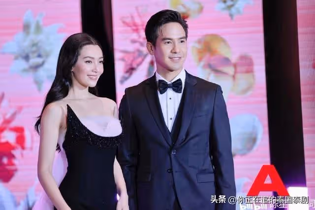 電影《天生一對2》首映:Bella被追問Weir是否算無縫銜接