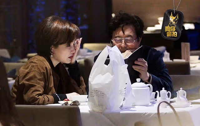 沈春華「棄800萬年薪卸下主播」婚姻生活首度曝光!當街被偷拍與老公在街頭...超浪漫!