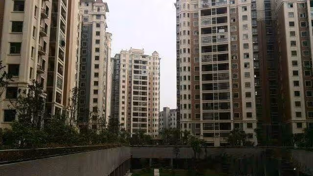 「兒媳,你們買了新房,把舊房送給我小兒子吧」「媽,我弟要買」