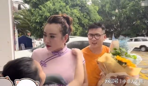 李勒優戴名牌項鍊和手錶,被批忘本引熱議,崔晉霸氣回懟