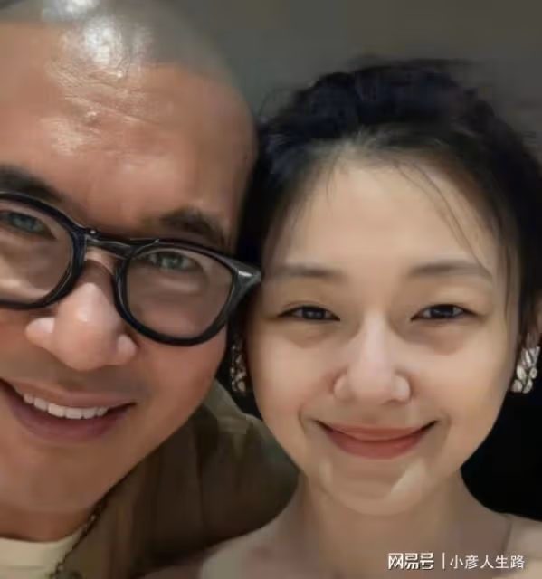 具俊曄紋發畫面疑似曝光,每一根都要紋到,操作方式令人不寒而慄