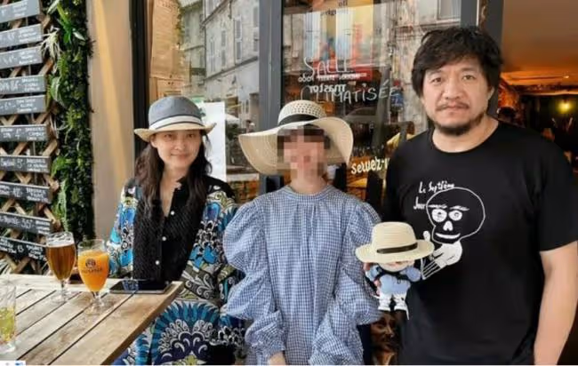 梅婷現身國外被偶遇 素麵朝天打扮顯眼