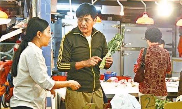 周潤發與妻子相處模式曝光,結婚34年恩愛如初,終身「為愛」選擇丁克:人心換人心