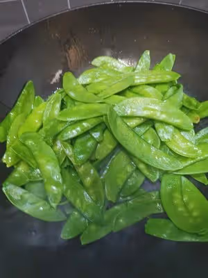 清炒豌豆莢