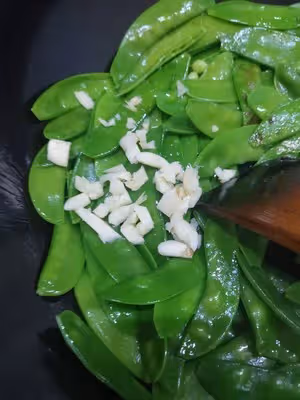 清炒豌豆莢