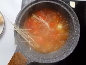 絕對秒殺飯店的番茄魚丸面（附魚丸做法）