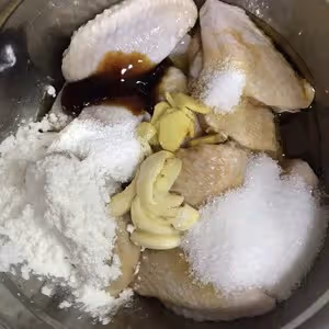秘制腌雞翅（雞肉）