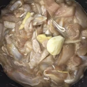 秘制腌雞翅（雞肉）