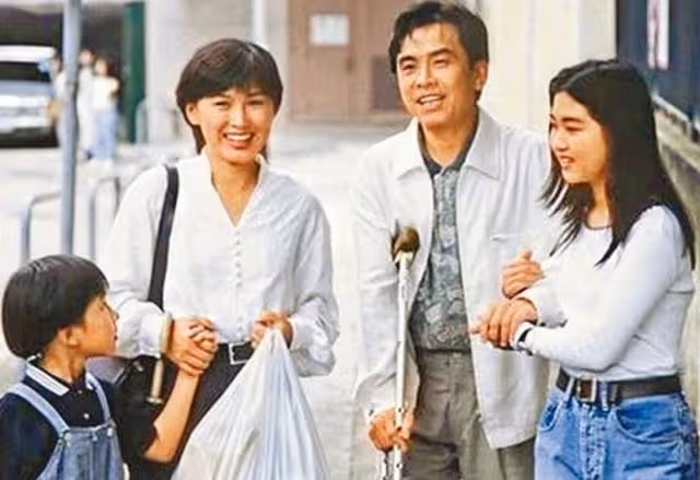 佩服!TVB知名老戲骨從影帝變配角,無怨言接受現狀:向現實低頭