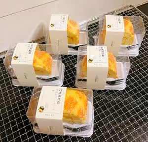 椰香蛋糕卷