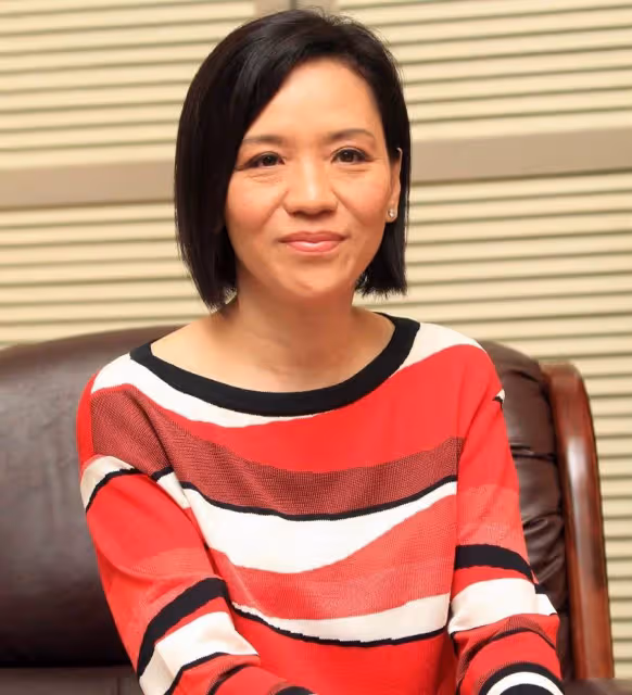 王芷蕾62歲近況曝光！當年遠嫁美國淡出「結婚20年終獲兒子」　「老公身分不簡單」今攜家人返台