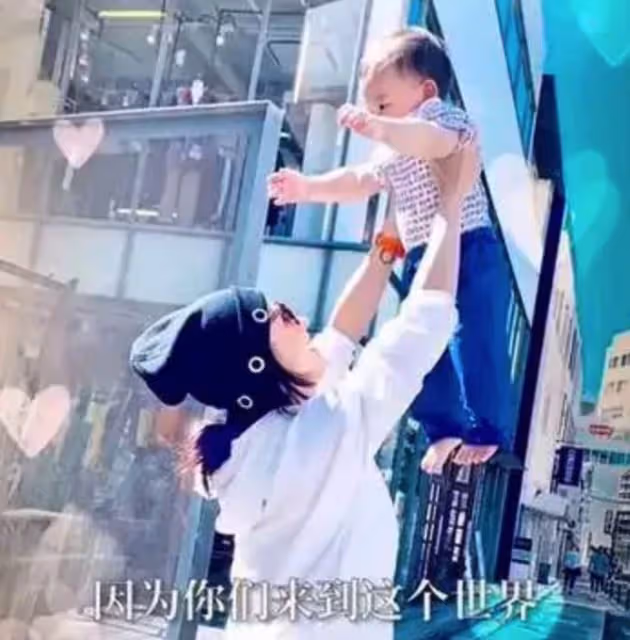 張柏芝二兒子「逆襲式」長大!「神仙顏值」吸引大批粉絲,越來越像爸爸謝霆鋒