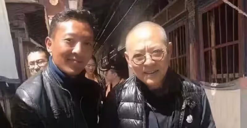 李連杰攜家人歐洲靜修！身形消瘦狀態回春，小女兒身材火辣顏值高