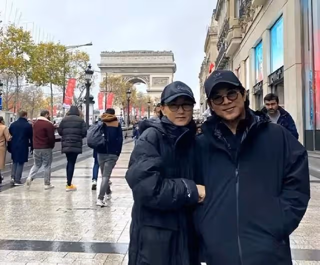 李連杰攜家人歐洲靜修!身形消瘦狀態回春,小女兒身材火辣顏值高