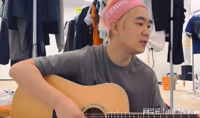 趙英俊44歲冥誕，大鵬彈唱緬懷好兄弟：沒有遺憾也不算完整