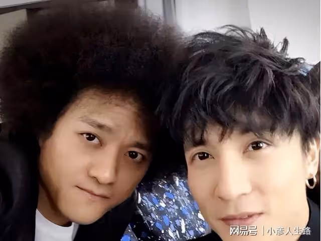 趙英俊44歲冥誕，大鵬彈唱緬懷好兄弟：沒有遺憾也不算完整