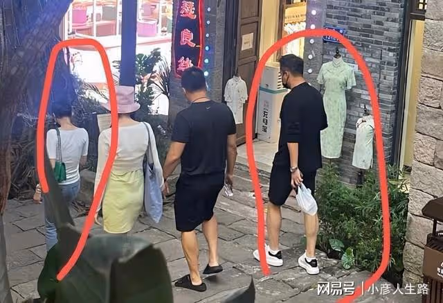 汪小菲牽手張穎穎正面照公開，女方已經獲得張蘭的認可！
