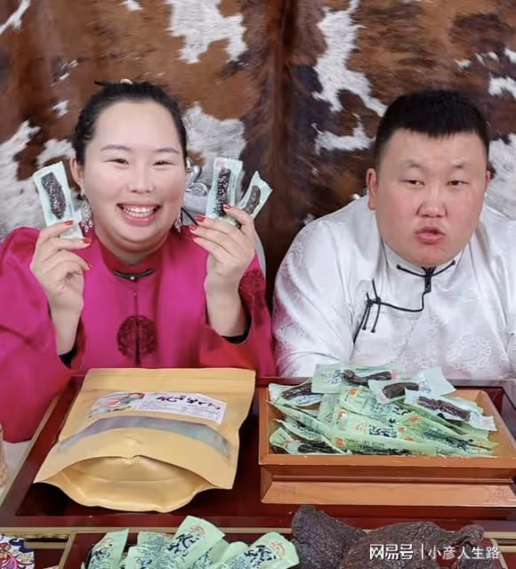 恭喜!網紅「牧民達西」喜獲兒子,重達6.8斤,全家人到醫院等待