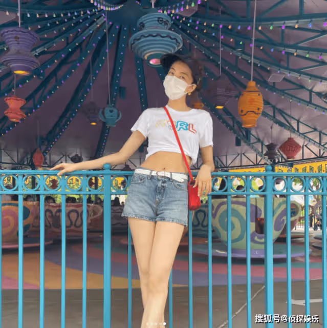 熊黛林夫婦帶雙胞胎女兒出遊 超模腿搶鏡