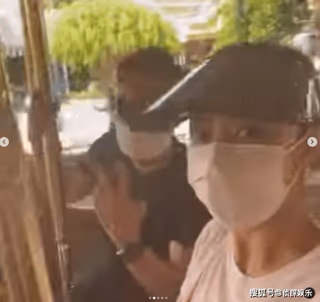 熊黛林夫婦帶雙胞胎女兒出遊 超模腿搶鏡