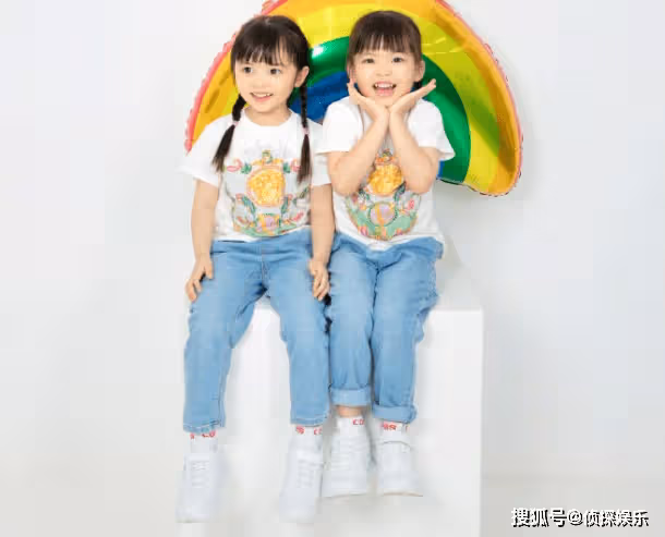 熊黛林夫婦帶雙胞胎女兒出遊 超模腿搶鏡