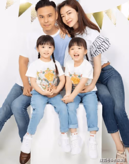 熊黛林夫婦帶雙胞胎女兒出遊 超模腿搶鏡