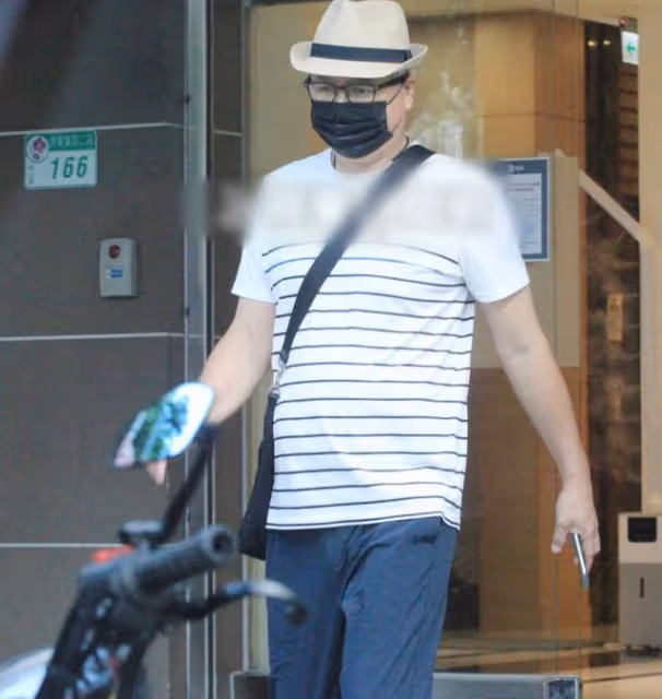 林瑞陽夫婦風波後秘密返台!乘百萬豪車弔唁好友,張庭斑禿顯憔悴
