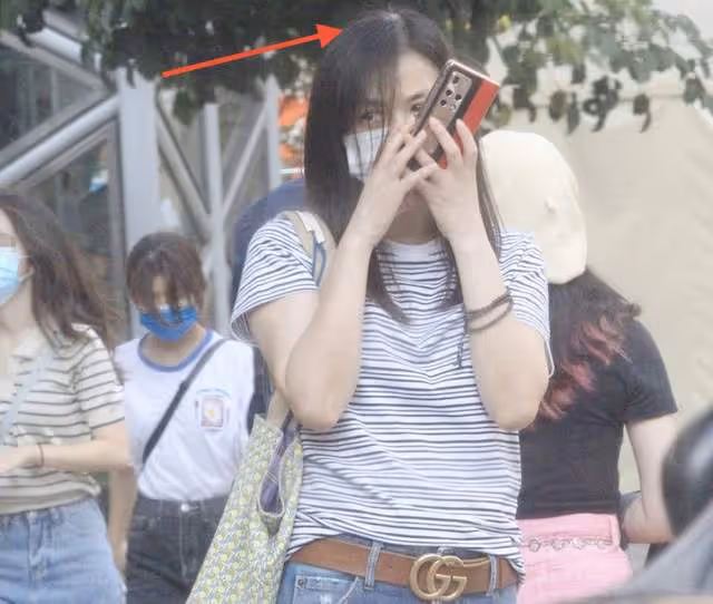 林瑞陽夫婦風波後秘密返台!乘百萬豪車弔唁好友,張庭斑禿顯憔悴