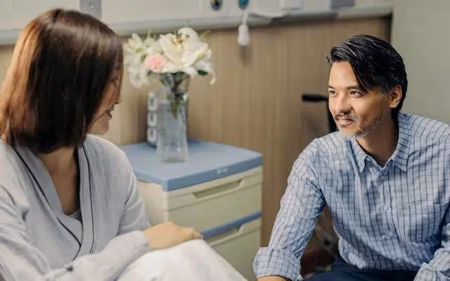 46歲舒淇舒淇罕曬瑜伽美照!膚白貌美身姿出眾,意外曝光豪宅內景,庭院綠樹成蔭:家底豐厚不輸老公馮德倫