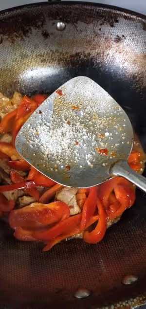 超簡單的甜椒炒肉