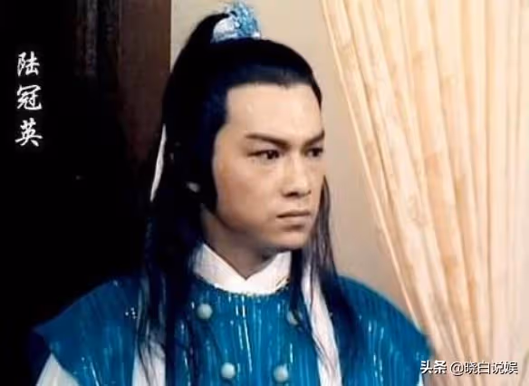 武打巨星因為減肥猝逝家中！「一個月狂瘦30公斤」坐在沙發上宛若睡著　離去9天無人知曉