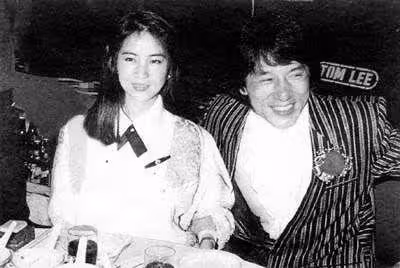 3個男人扶她上位!「她由舞女變影后」擠走鄧麗君 隱忍40年「收服成龍防範20年的心」:所有財產都給她