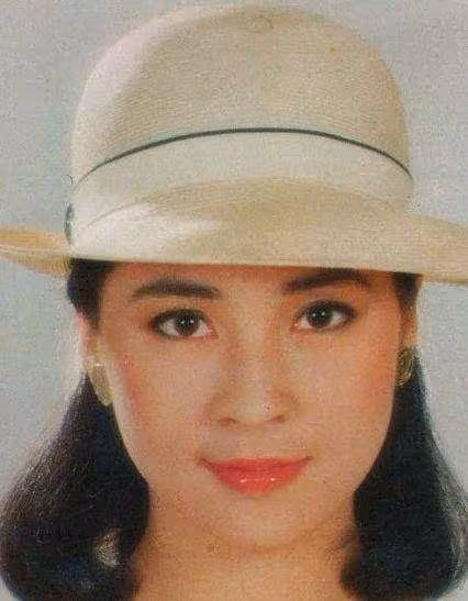3個男人扶她上位！「她由舞女變影后」擠走鄧麗君　 隱忍40年「收服成龍防範20年的心」：所有財產都給她